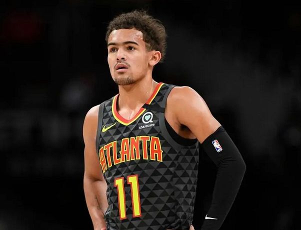 心情不错！知名说唱歌手Jay-Z现身湖人主场观看NBA杯（心情大好！说唱巨星Jay-Z亮相湖人主场观战NBA杯）