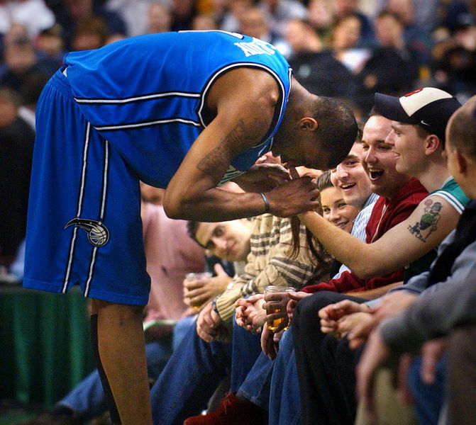 CBA：浙江男篮强势取胜 稳居积分榜前列（CBA：浙江男篮再下一城，稳坐积分榜前列）