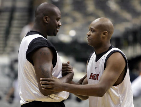 穆里尼奥：记者编造说我不喜欢拉法-席尔瓦，我都不认识他（穆里尼奥否认不喜欢拉法-席尔瓦：媒体瞎编，我根本不认识他）