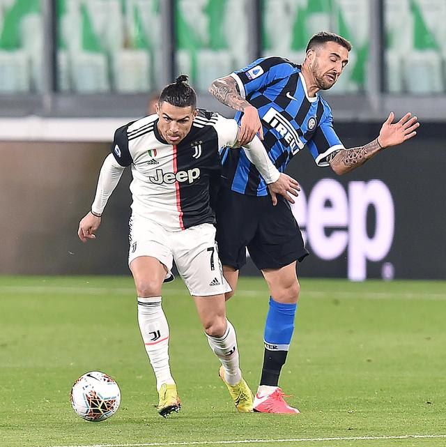 德甲霸主制造惨案，13轮12胜，凯恩踢疯了：替补轰入3球（德甲霸主横扫，13轮12胜，凯恩替补戴帽）