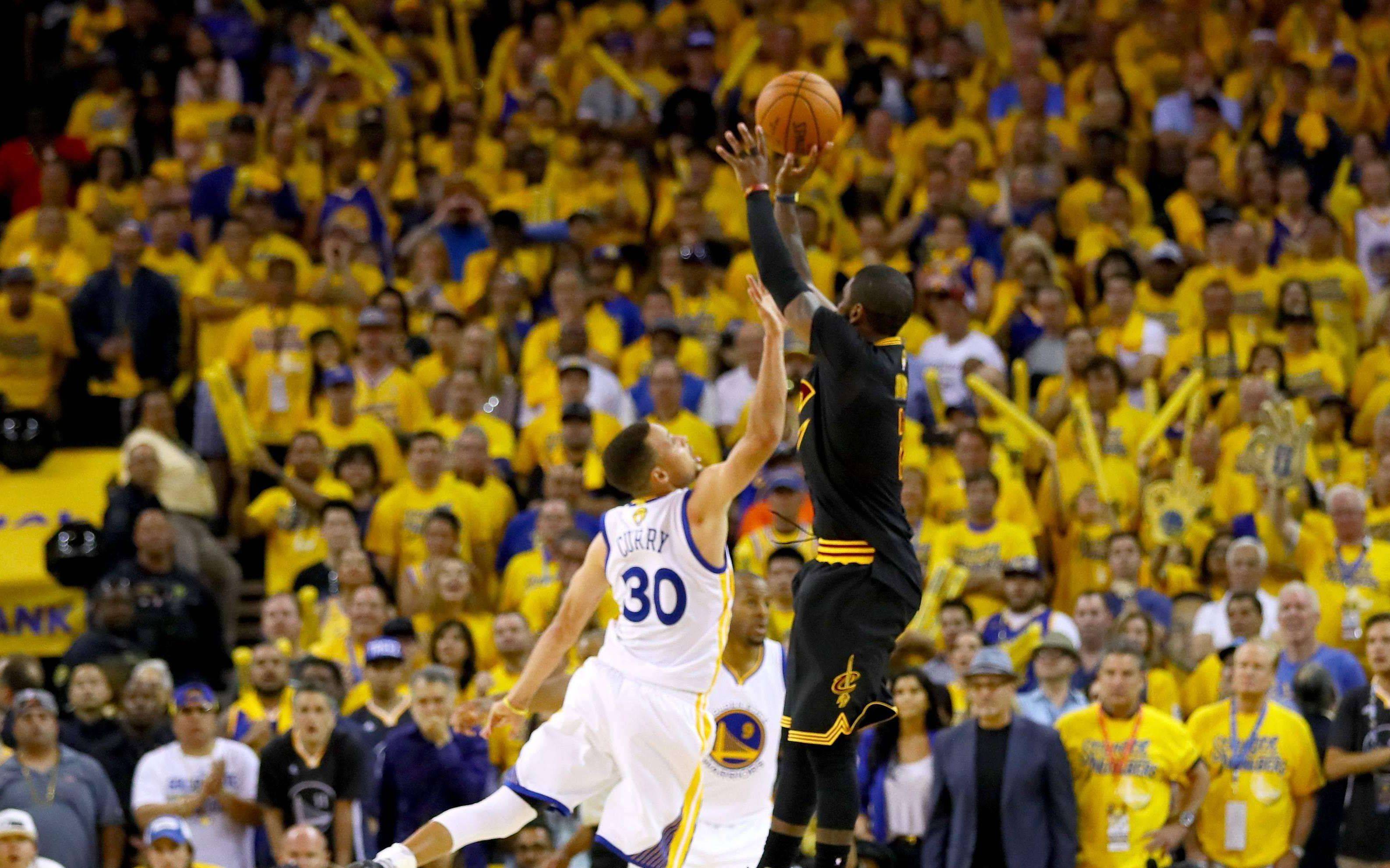 与4结缘，多特5轮欧冠联赛有4轮打入4球，剩下1轮被曼城进4球（多特的“4”魔数：欧冠5场中4场进4球，另一场被曼城打入4球）